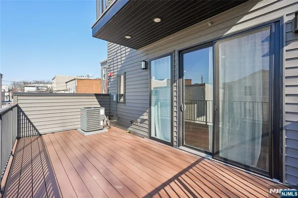 $3,500 | 431 Palisade Avenue, Unit 3, Jersey City, NJ 07307