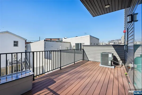 $3,500 | 431 Palisade Avenue, Unit 3, Jersey City, NJ 07307