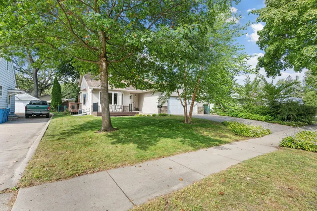 $385,000 | 4123 Yates Avenue North, Robbinsdale, MN 55422