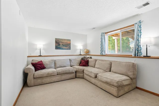 $385,000 | 4123 Yates Avenue North, Robbinsdale, MN 55422