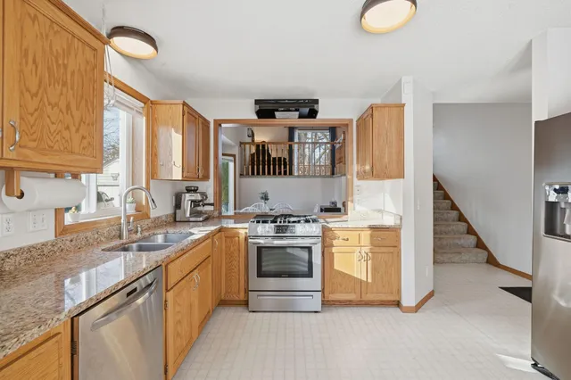 $385,000 | 4123 Yates Avenue North, Robbinsdale, MN 55422