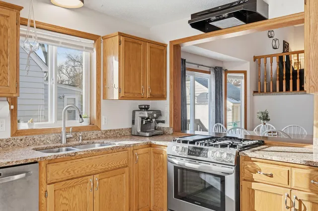 $385,000 | 4123 Yates Avenue North, Robbinsdale, MN 55422