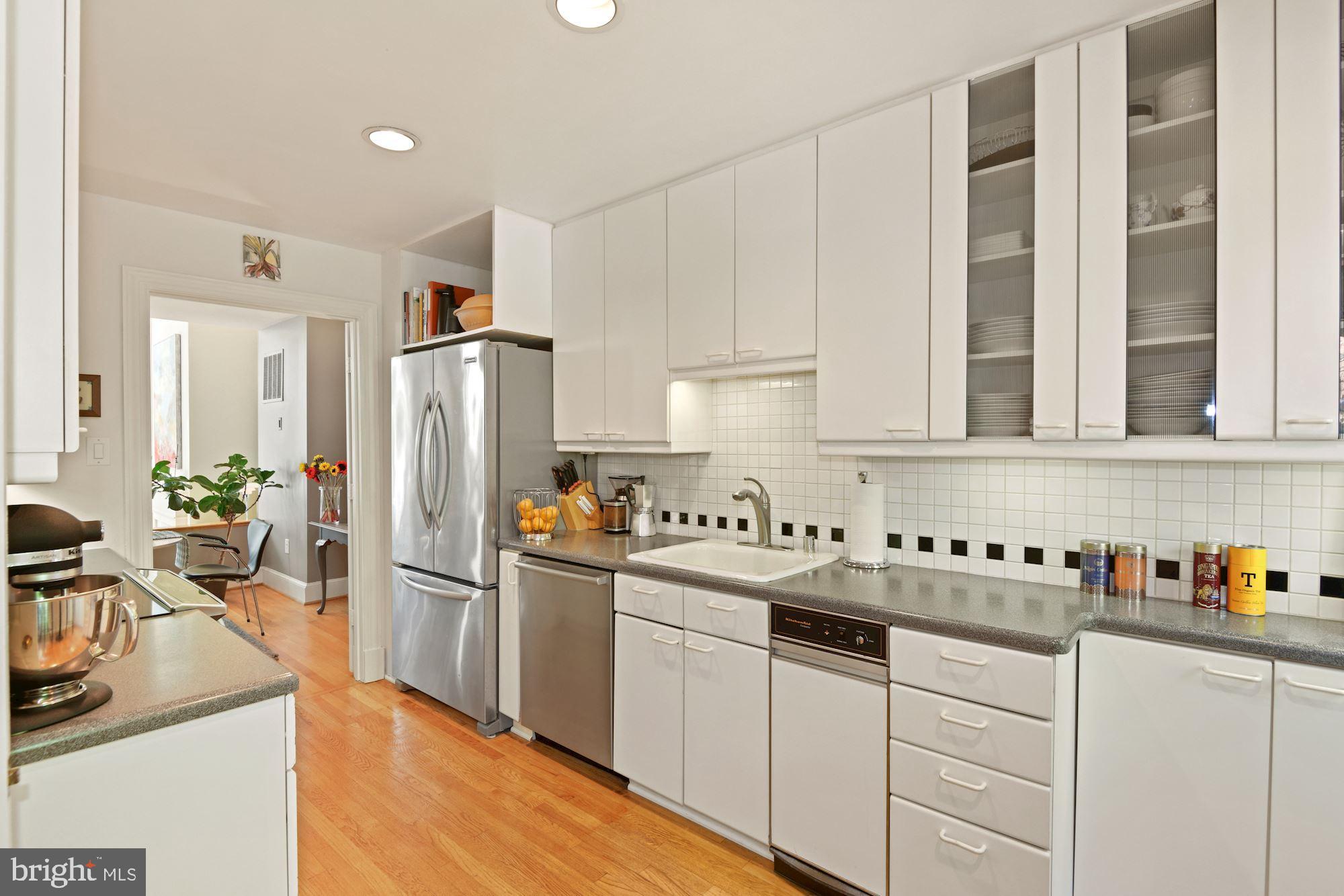 3978 Georgetown Court Northwest Washington, DC 20007 - Photo 8 of 24 Kitchen