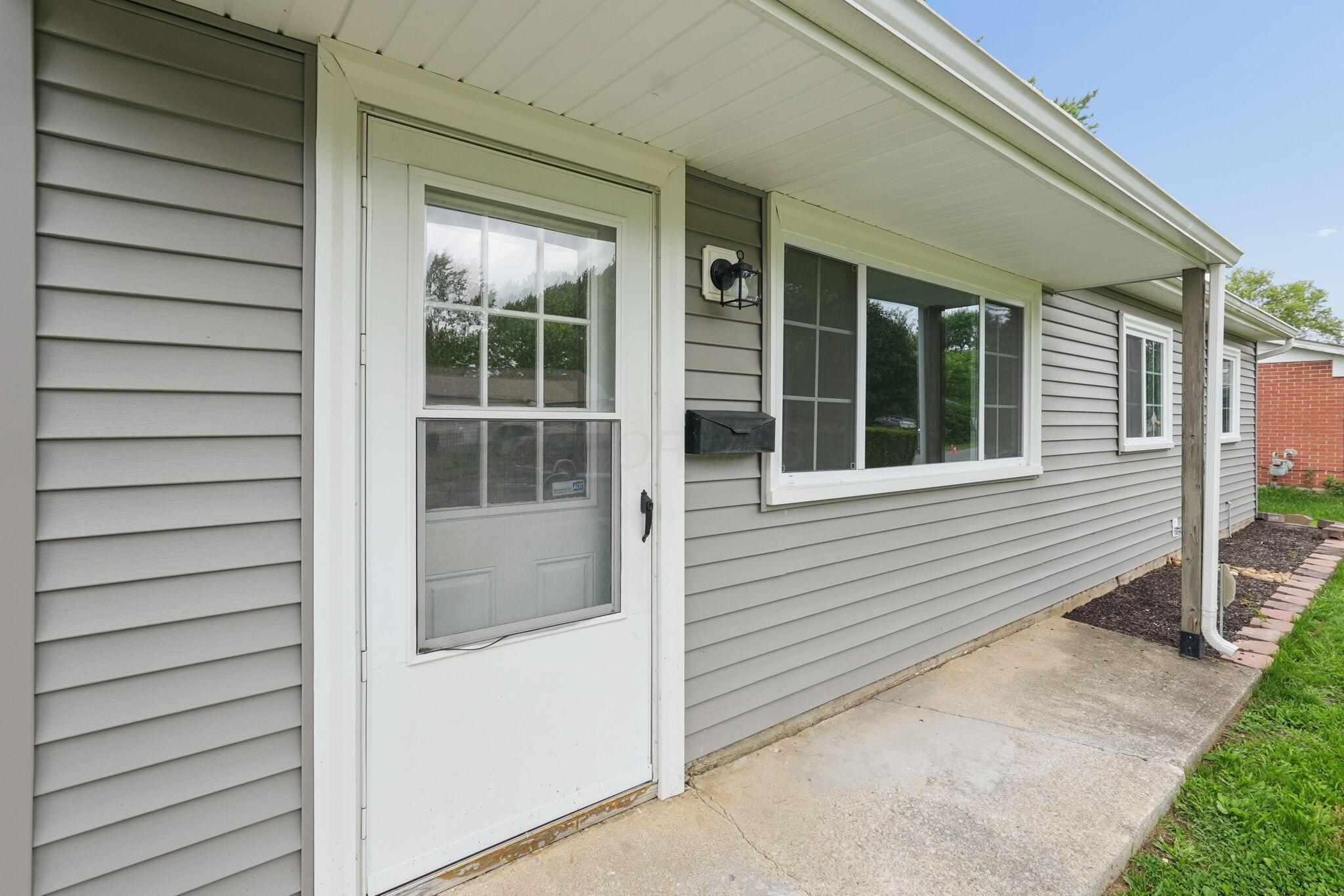 3507 Wyncote Road Columbus, OH 43232 - Photo 4 of 25