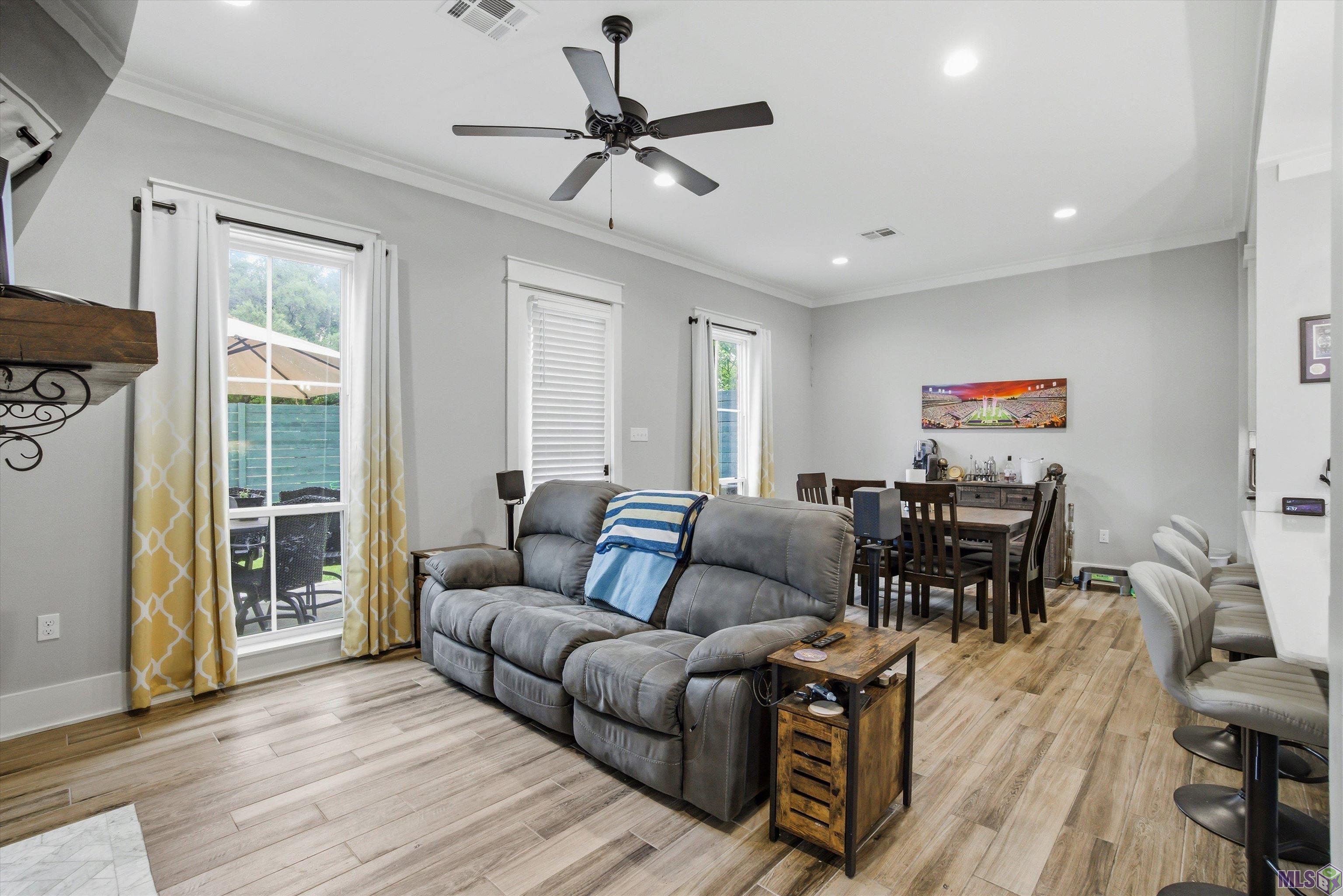 421 St Thomas Lane Baton Rouge, LA 70806 - Photo 2 of 20