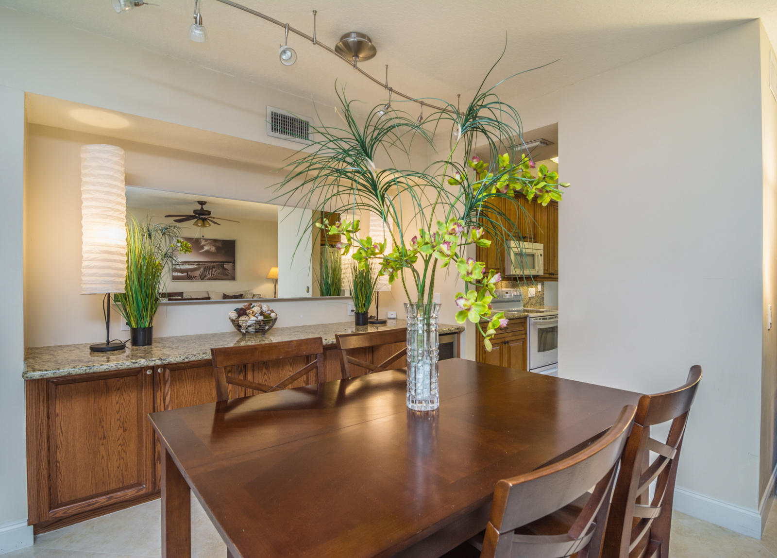 17060 Emile Street, Unit 4 Boca Raton, FL 33487 - Photo 7 of 31 4FE21CC1-0F3C-45A4-B40E-3152394DCDE0