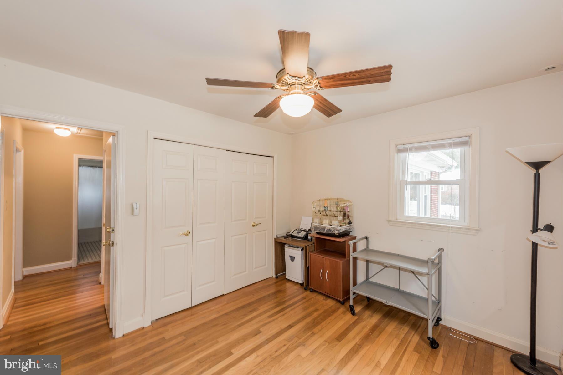 1210 Belfast Road Sparks, MD 21152 - Photo 20 of 29 a view of a livingroom with a workspace