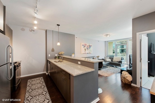 123 South Green Street, Unit 1007B Chicago, IL 60607 - Photo 6 of 15