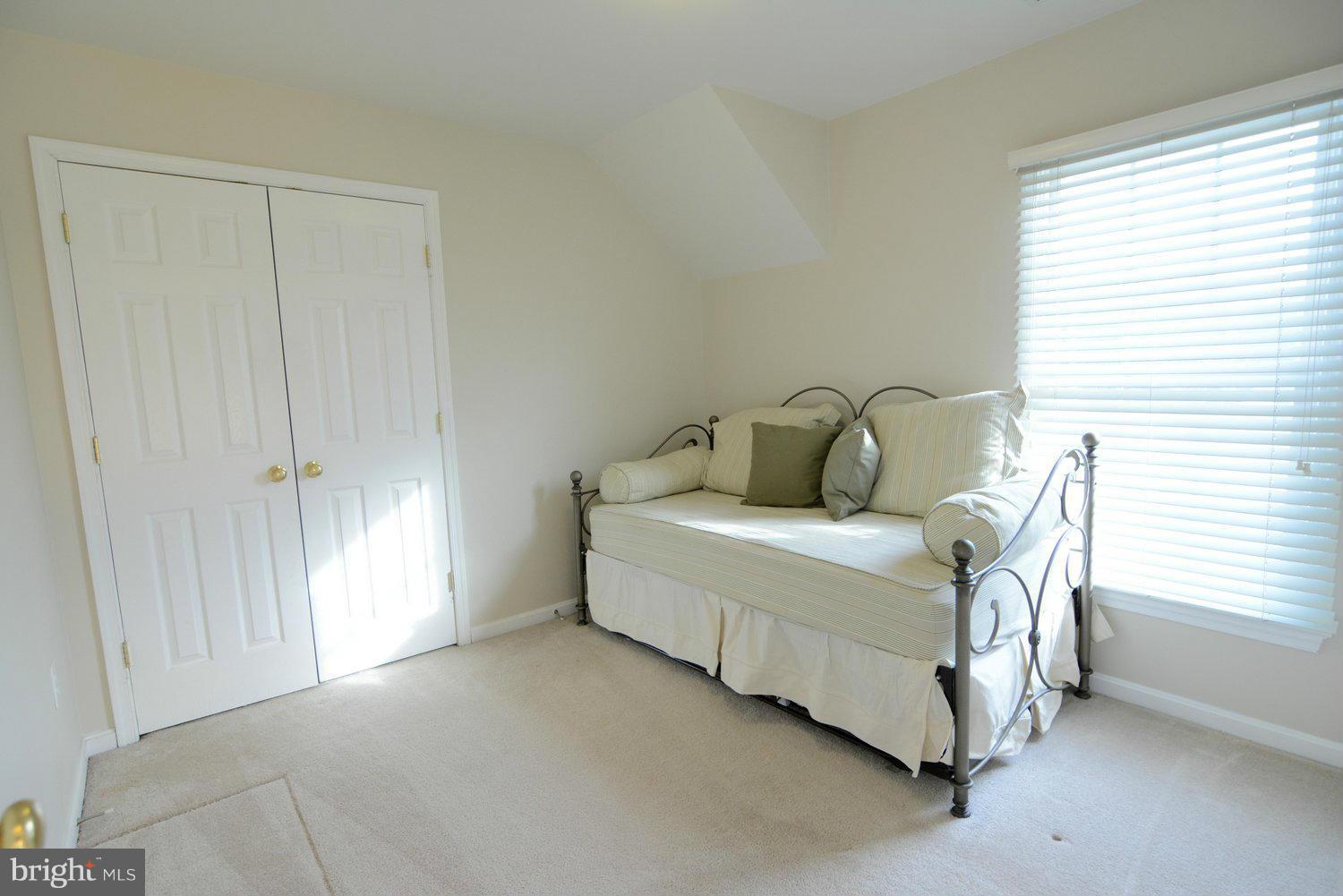 13242 Braddock Road Clifton, VA 20124 - Photo 20 of 30 Bedroom