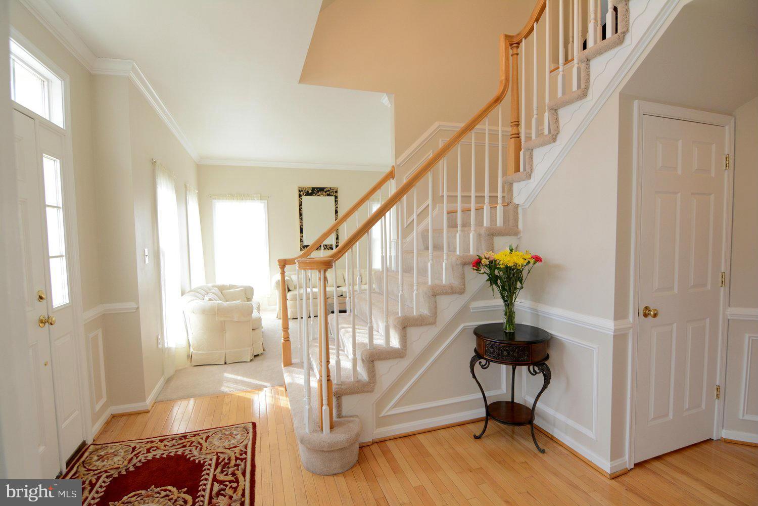 13242 Braddock Road Clifton, VA 20124 - Photo 3 of 30 2 story foyer