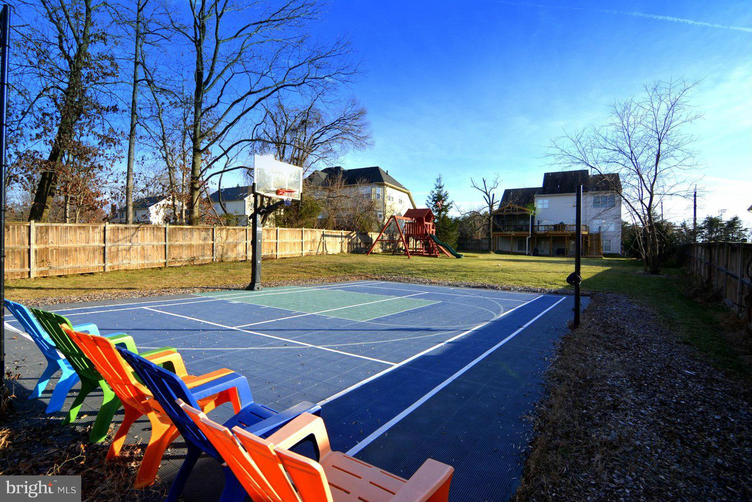 13242 Braddock Road Clifton, VA 20124 - Photo 29 of 30 sport court