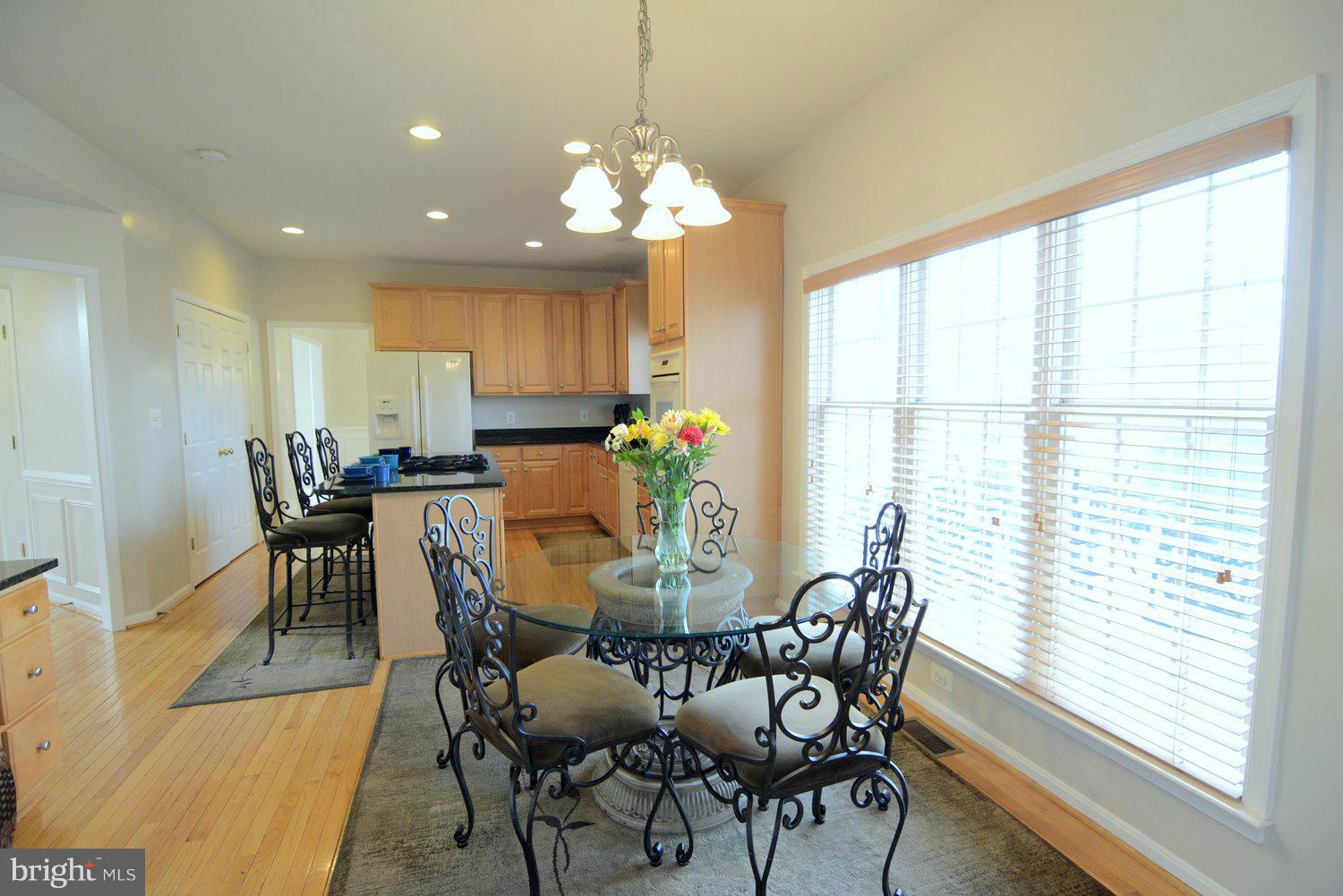 13242 Braddock Road Clifton, VA 20124 - Photo 5 of 30 Kitchen