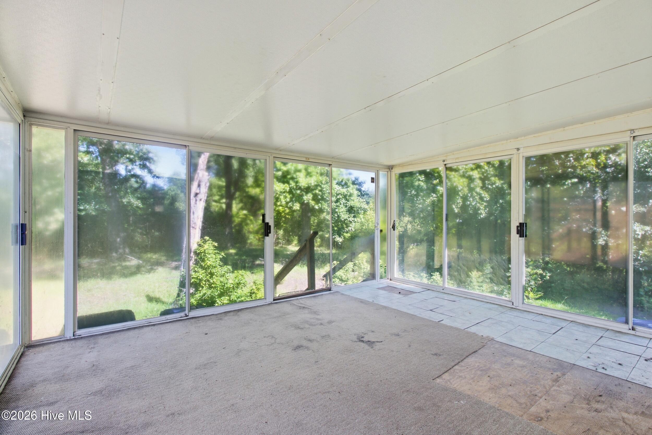 165 High School Road Vanceboro, NC 28586 - Photo 23 of 41 Enclosed Porch