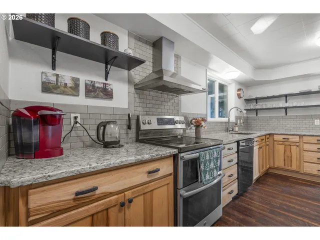 $795,000 | 24618 Highway 99, Junction City, OR 97448