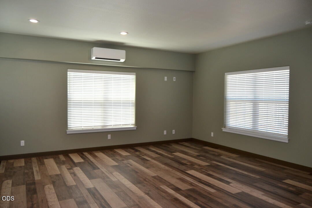 2032 Southwest Allen Creek Road Grants Pass, OR 97527 - Photo 13 of 22 Gallery Image 13