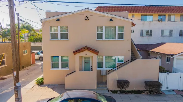 $1,989,000 | 4095 Front Street, San Diego, CA 92103