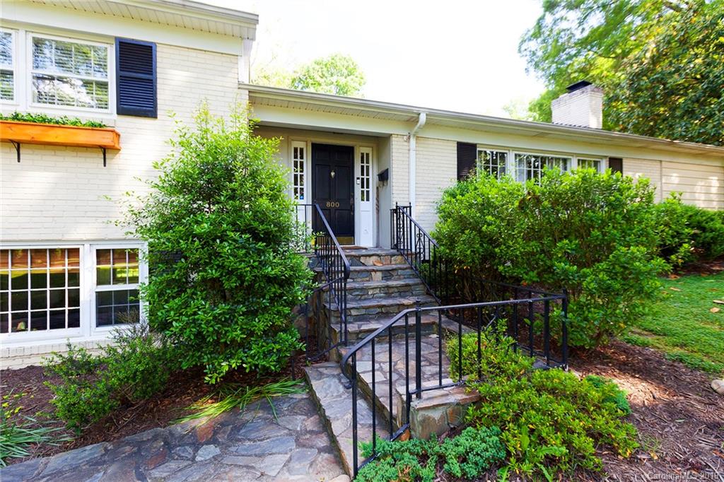 800 Longbow Road Charlotte, NC 28211 - Photo 3 of 46 Gallery Image 3
