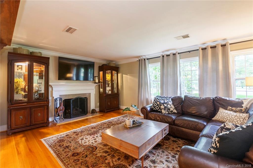 800 Longbow Road Charlotte, NC 28211 - Photo 9 of 46 Gallery Image 9