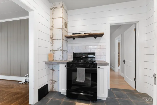 $299,000 | 160 East Arthur Avenue, Glenns Ferry, ID 83623