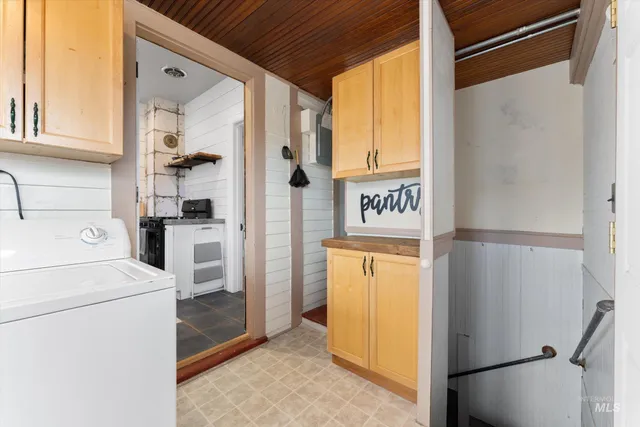 $299,000 | 160 East Arthur Avenue, Glenns Ferry, ID 83623