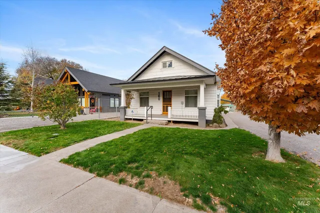 $299,000 | 160 East Arthur Avenue, Glenns Ferry, ID 83623