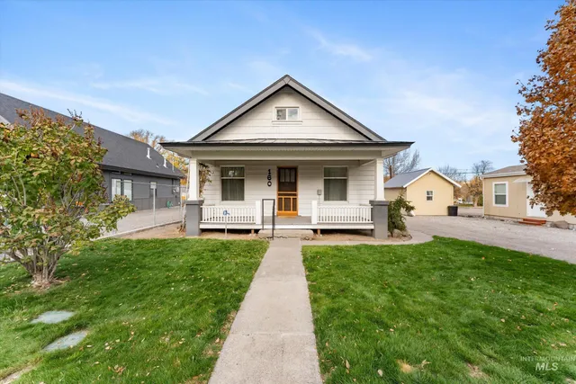 $299,000 | 160 East Arthur Avenue, Glenns Ferry, ID 83623