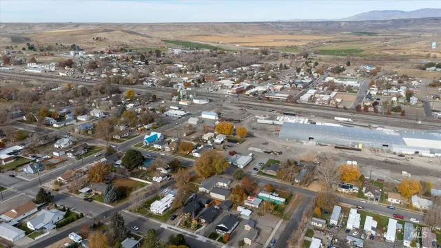 $299,000 | 160 East Arthur Avenue, Glenns Ferry, ID 83623