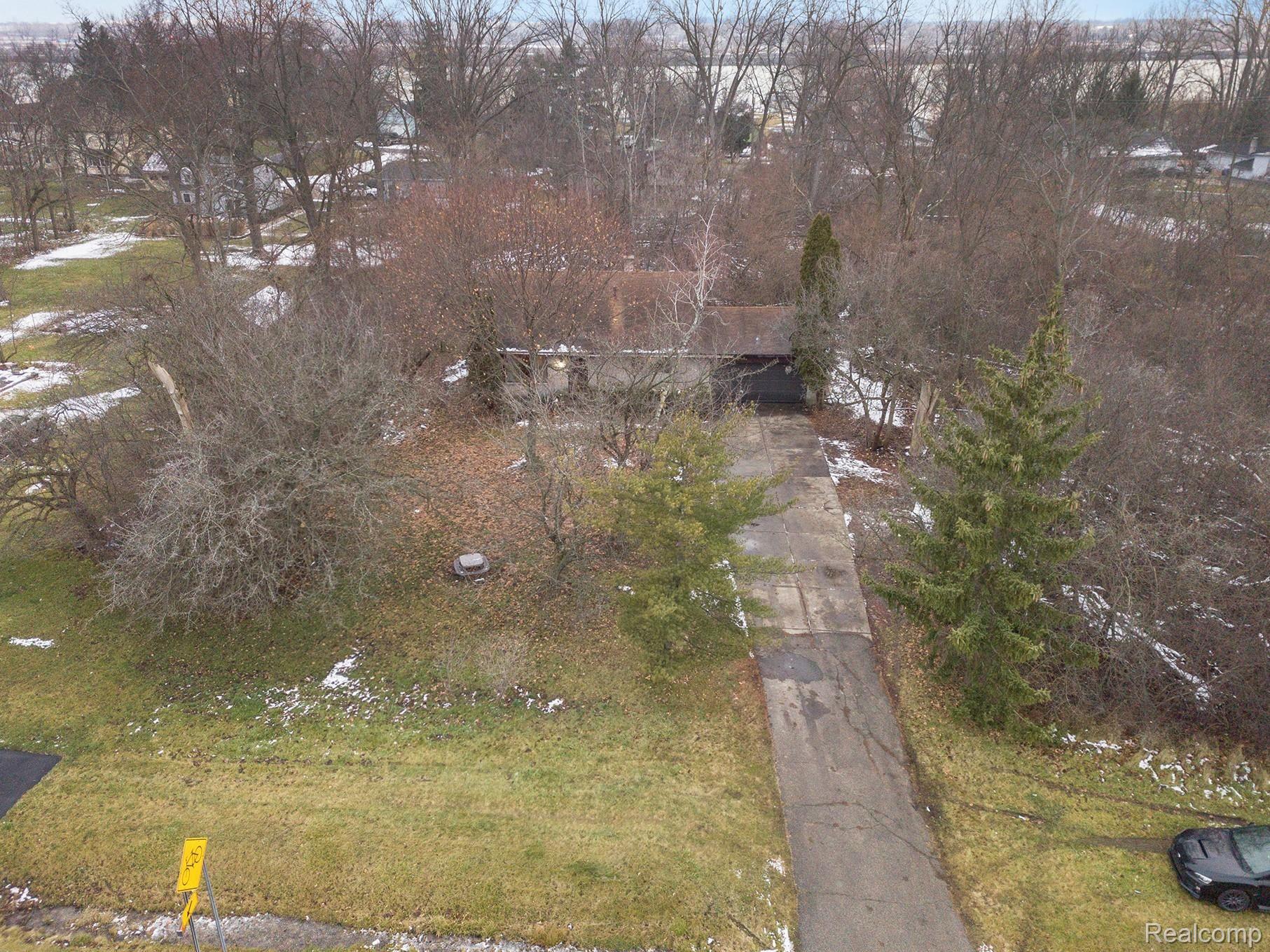 19760 Meridian Road Grosse Ile, MI 48138 - Photo 15 of 18 DJI_0002.jpg