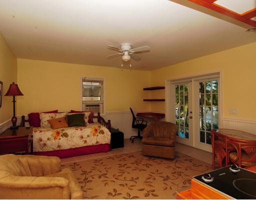 Undisclosed Address Stuart, FL 34997 - Photo 10 of 10 a living room with furniture