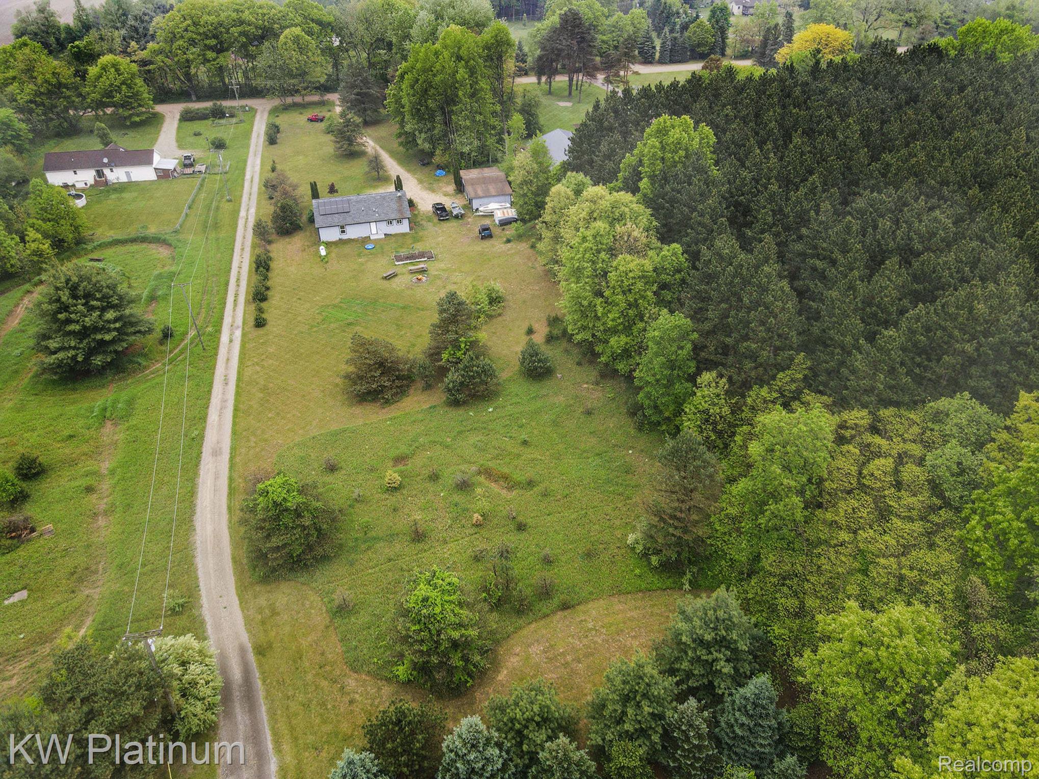 3275 Levalley Road Columbiaville, MI 48421 - Photo 31 of 34 031_file_436.jpg
