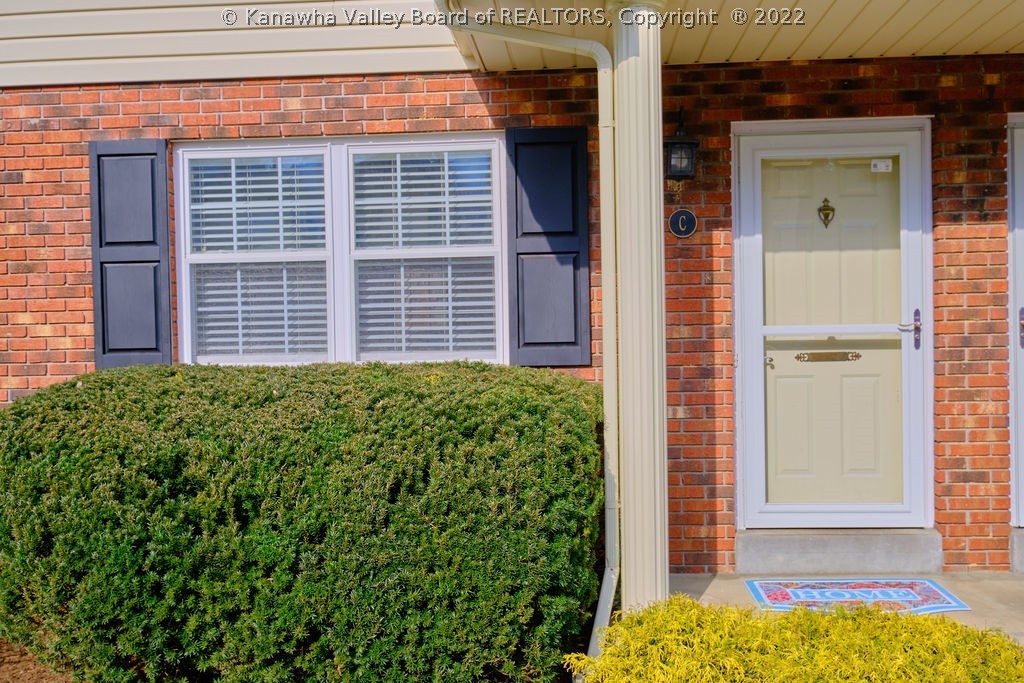 1532 Bridge Road, Unit C Charleston, WV 25314 - Photo 6 of 28 Gallery Image 6