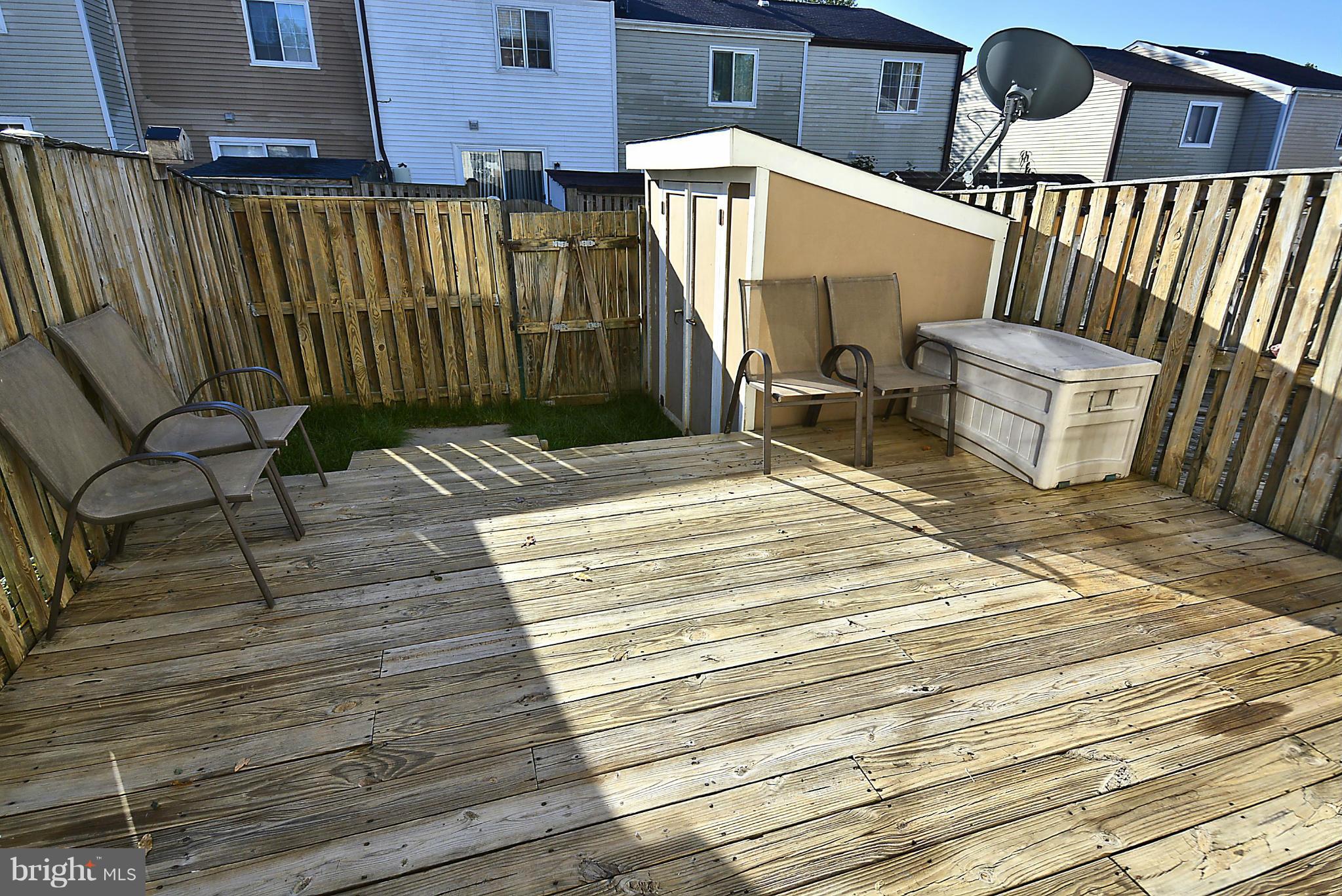 18 Cross Ridge Court Germantown, MD 20874 - Photo 23 of 30 Deck looks great and it is party central