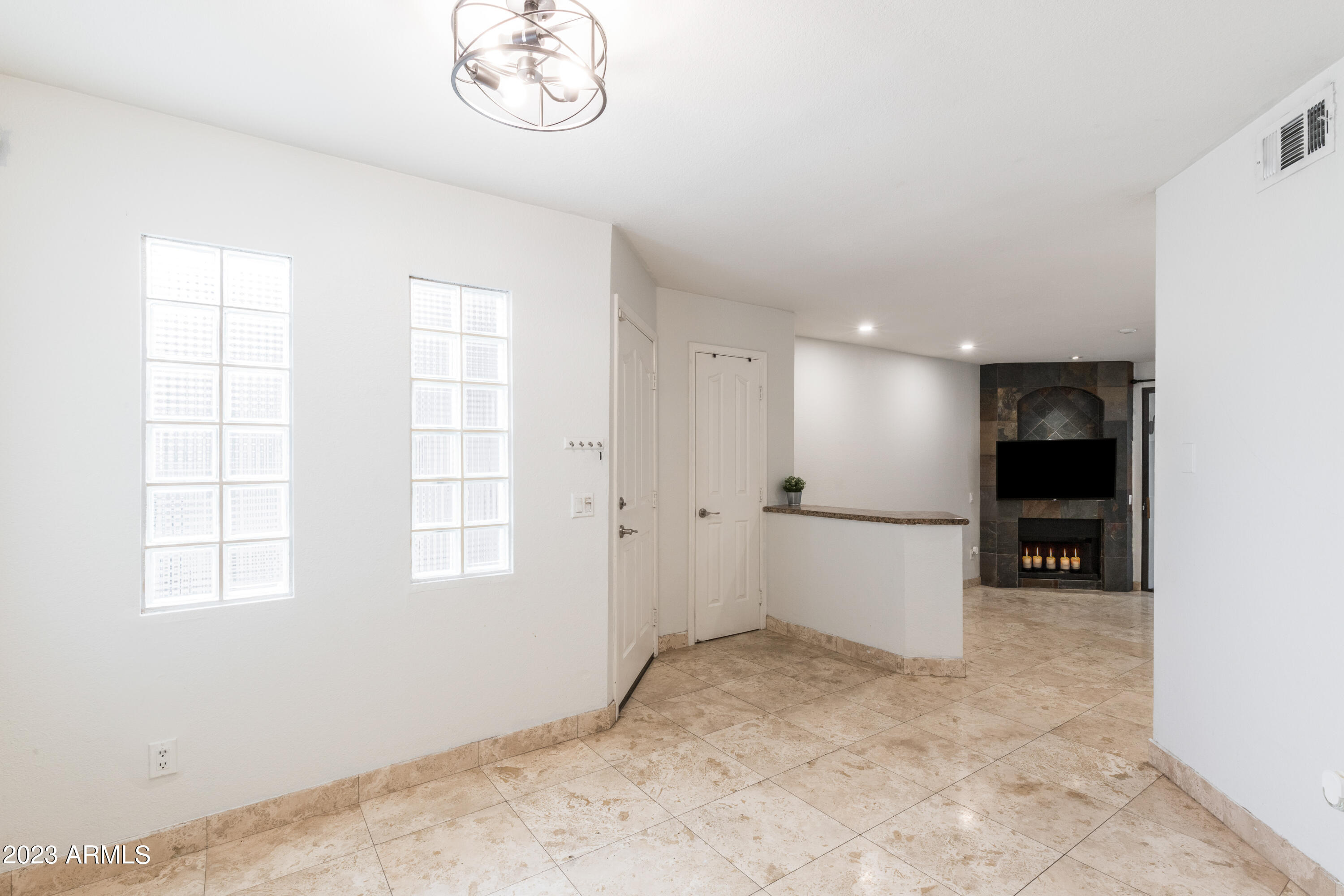 3235 East Camelback Road, Unit 106 Phoenix, AZ 85018 - Photo 7 of 17 3225 E Camelback Unit 106-13