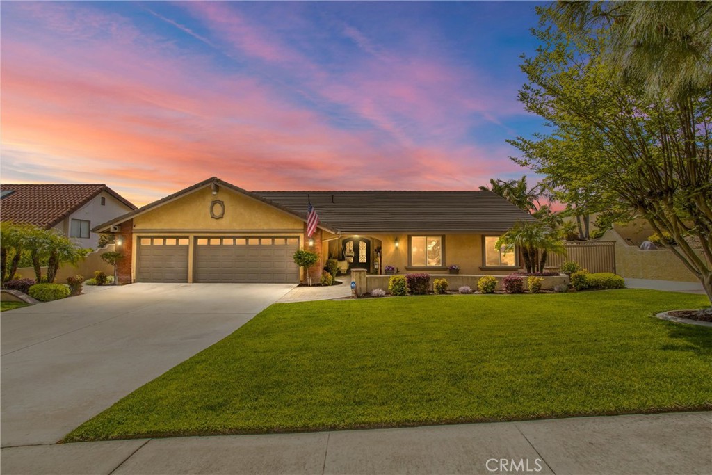 2279 North Campus Ave  