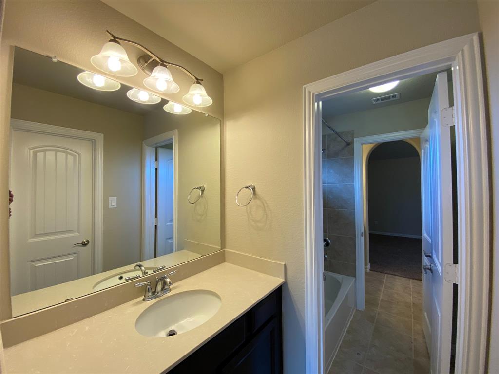 927 Bentley Drive Roanoke, TX 76262 - Photo 24 of 33