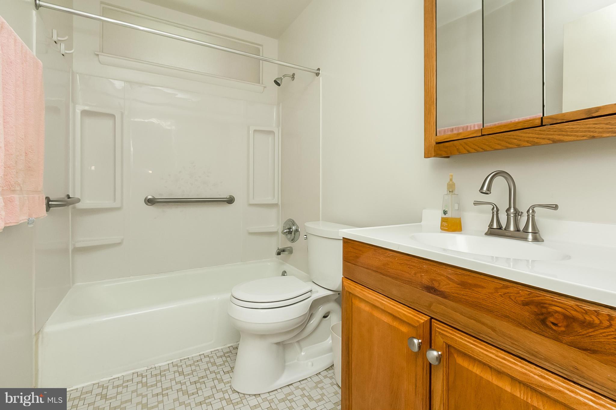 10137 Charington Road Cockeysville, MD 21030 - Photo 8 of 16 Bath