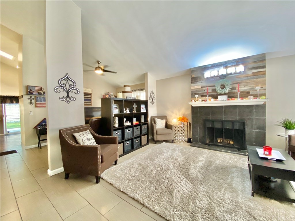 12539 Bryce Circle Cerritos, CA 90703 - Photo 4 of 24