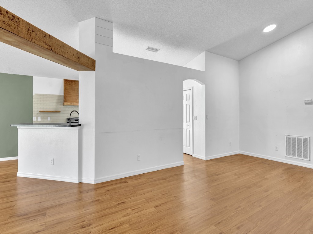 1400 10th Manor Vero Beach, FL 32960 - Photo 14 of 36