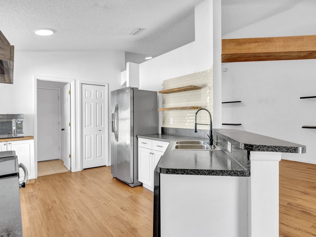 1400 10th Manor Vero Beach, FL 32960 - Photo 20 of 36