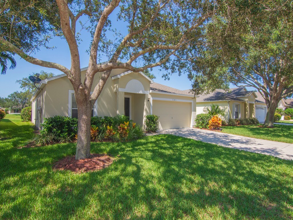 1400 10th Manor Vero Beach, FL 32960 - Photo 4 of 36