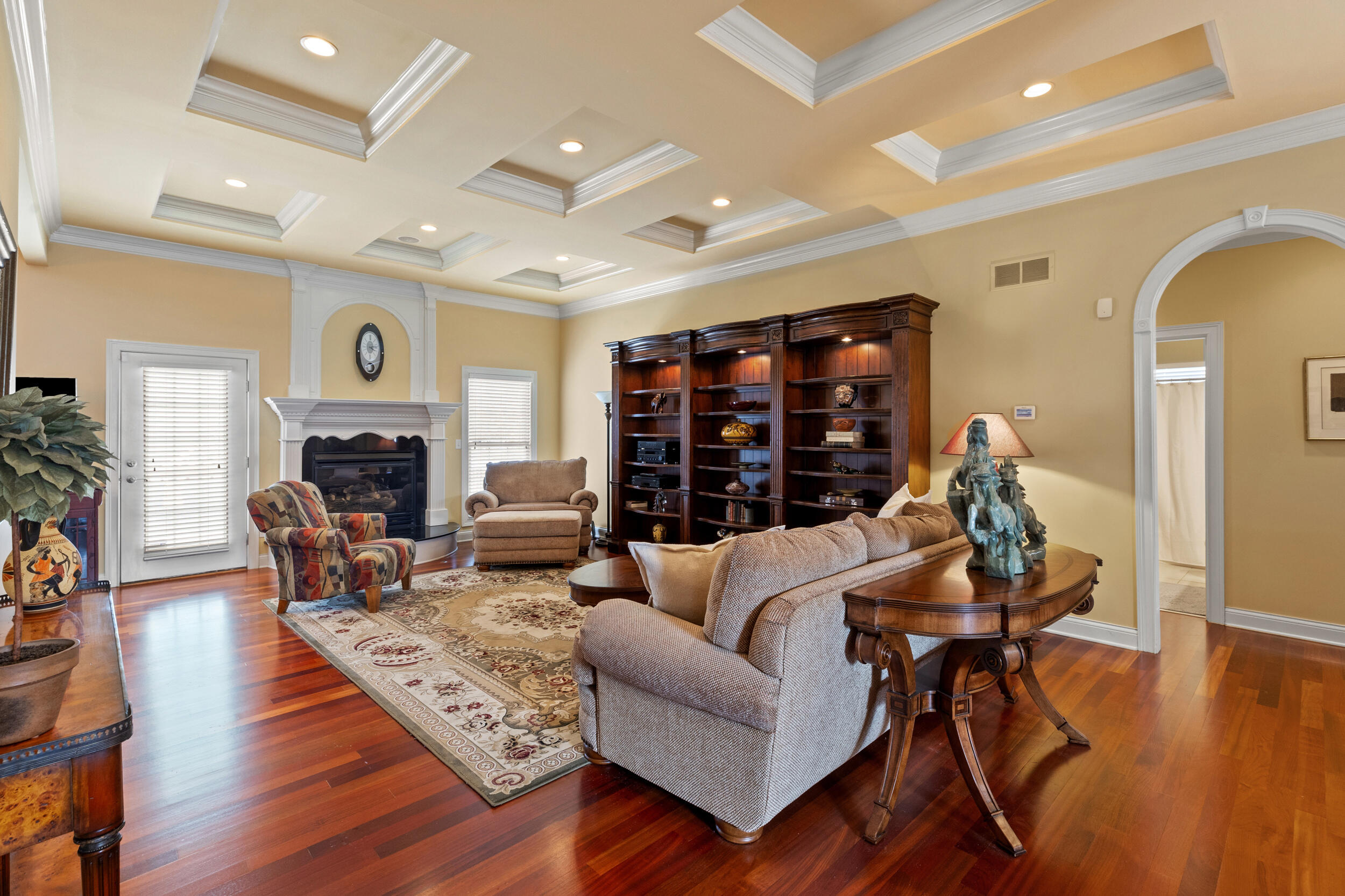 2517 Ridgefield Lane Lexington, KY 40509 - Photo 6 of 38 Living Room