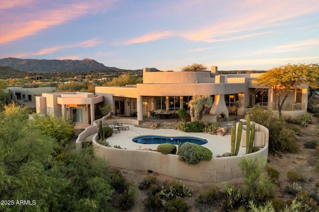 a view of a house with outdoor space