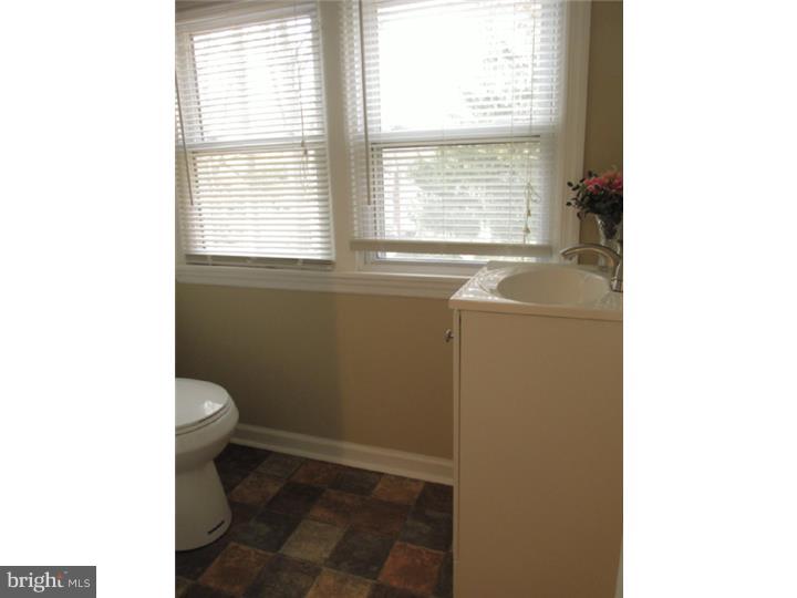 8 Edison Road Cherry Hill, NJ 08034 - Photo 12 of 17