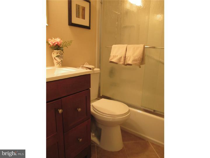 8 Edison Road Cherry Hill, NJ 08034 - Photo 7 of 17