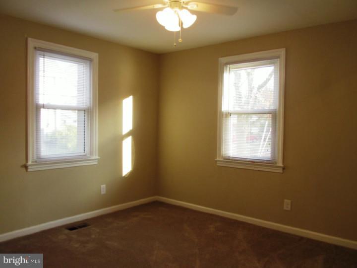 8 Edison Road Cherry Hill, NJ 08034 - Photo 9 of 17
