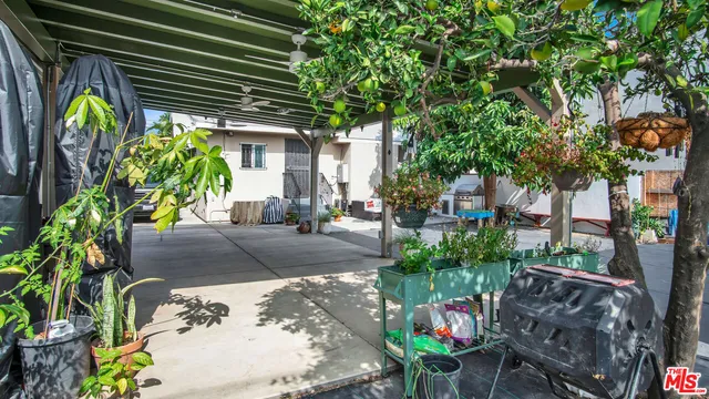 $4,000 | 252 East 47th Street, Los Angeles, CA 90011