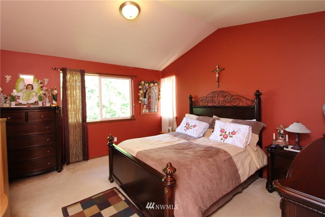 7037 Morgan Road, Unit 2 Everett, WA 98203 - Photo 11 of 25