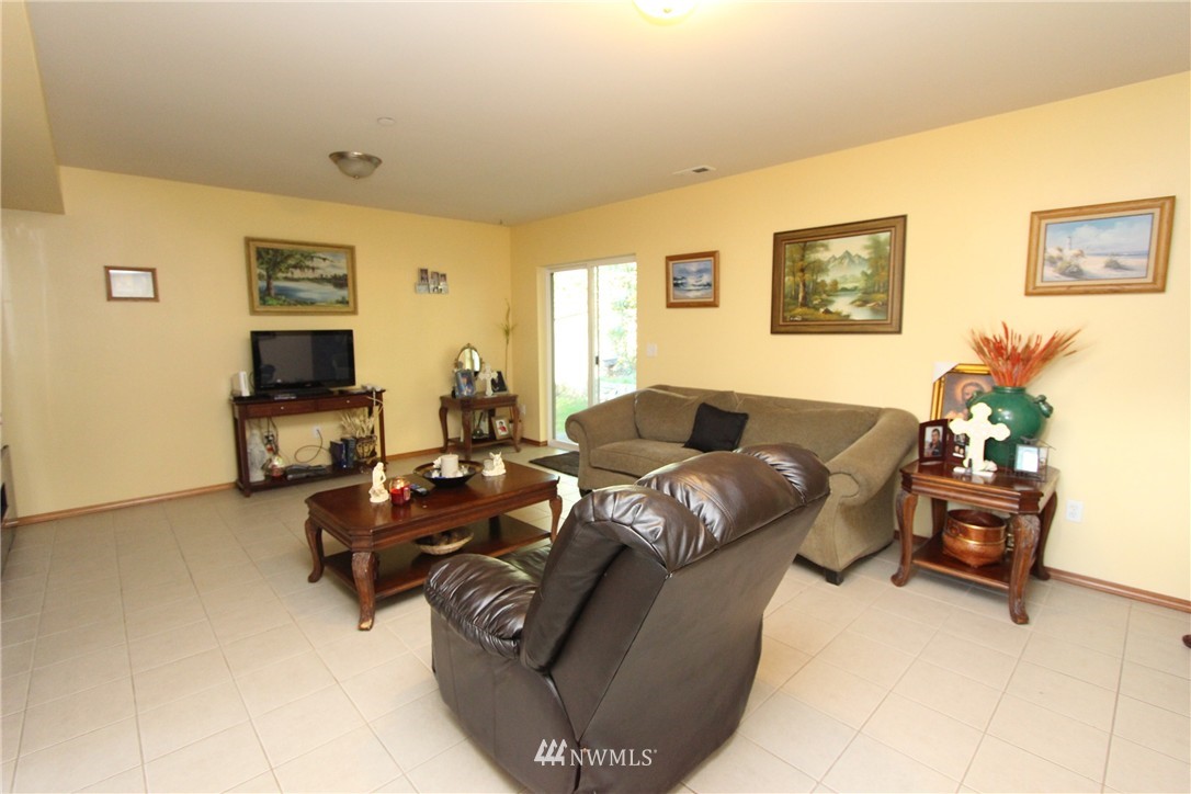 7037 Morgan Road, Unit 2 Everett, WA 98203 - Photo 17 of 25