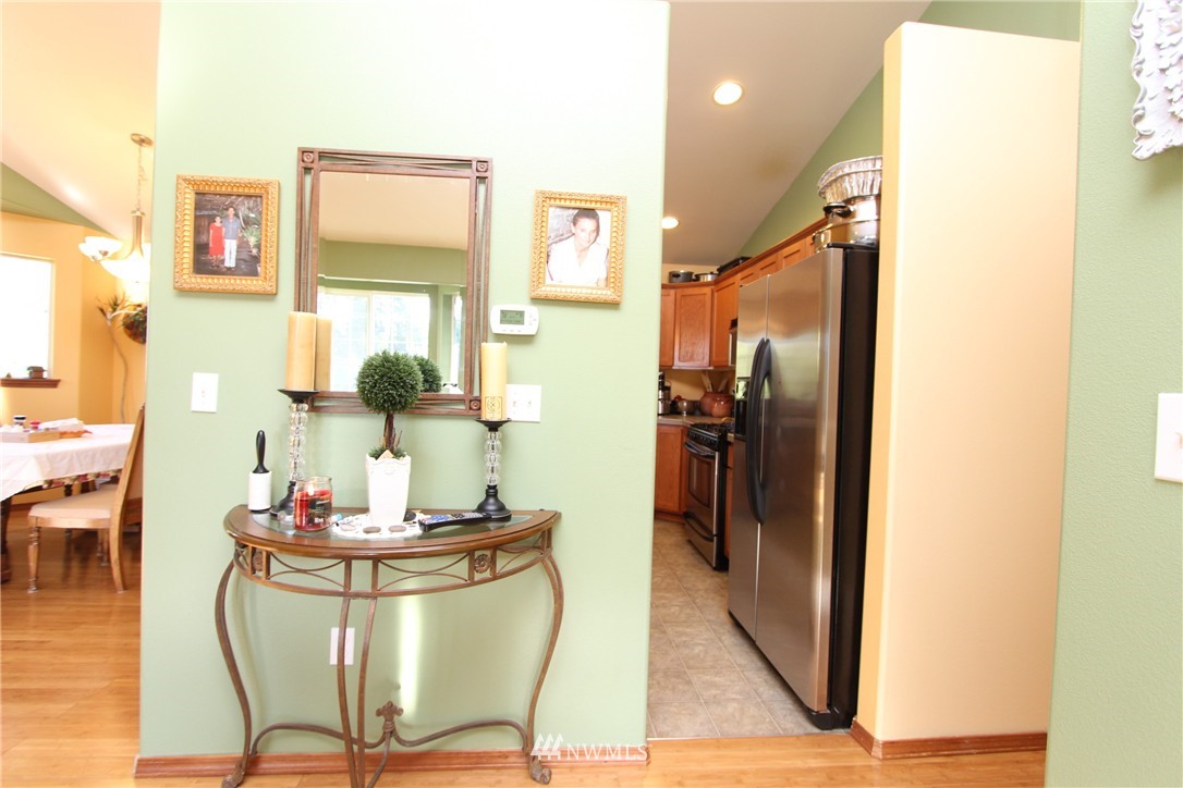 7037 Morgan Road, Unit 2 Everett, WA 98203 - Photo 3 of 25