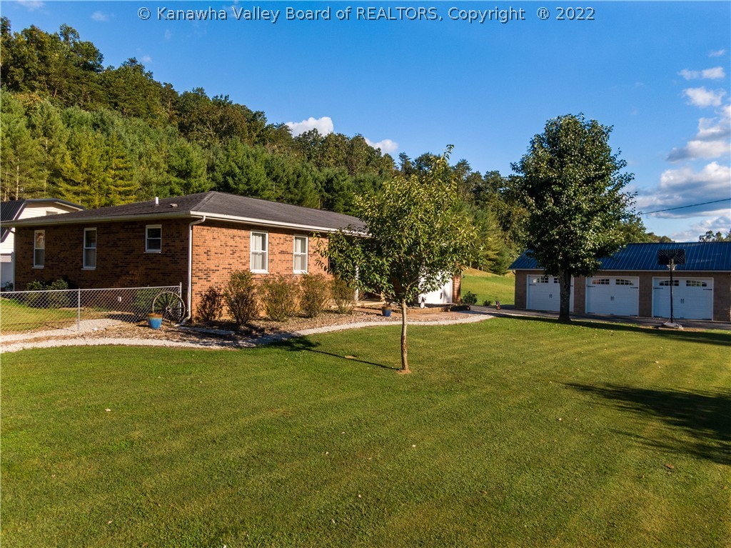3532 McComas Branch Road Milton, WV 25541 - Photo 9 of 42 Gallery Image 9